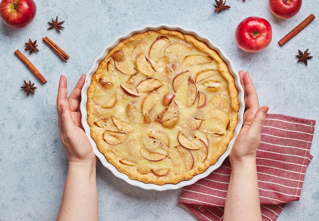 Torta di mele con panna acida