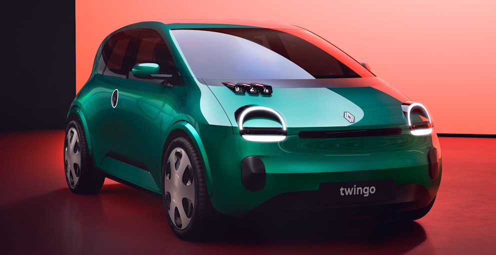 Una vecchia conoscenza: la Twingo elettrica assomiglia quasi al suo predecessore del 1993, ma ovviamente sono successe molte cose sotto il metallo