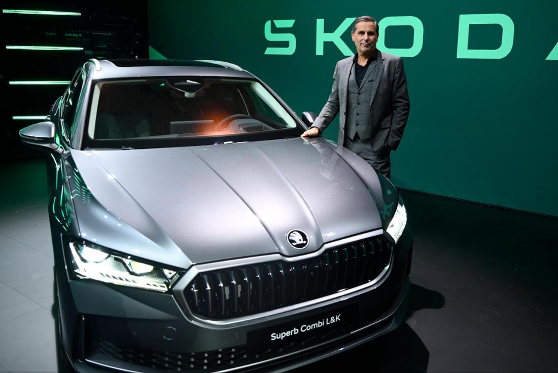 La filiale della Volkswagen, Skoda, presenta la quarta generazione della serie di modelli Superb: il modello station wagon mostrato nella foto